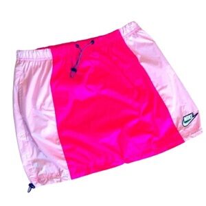CLEARANCE - Nike Women’s Sportswear Icon Clash Hot Pink Woven Mini Skirt M